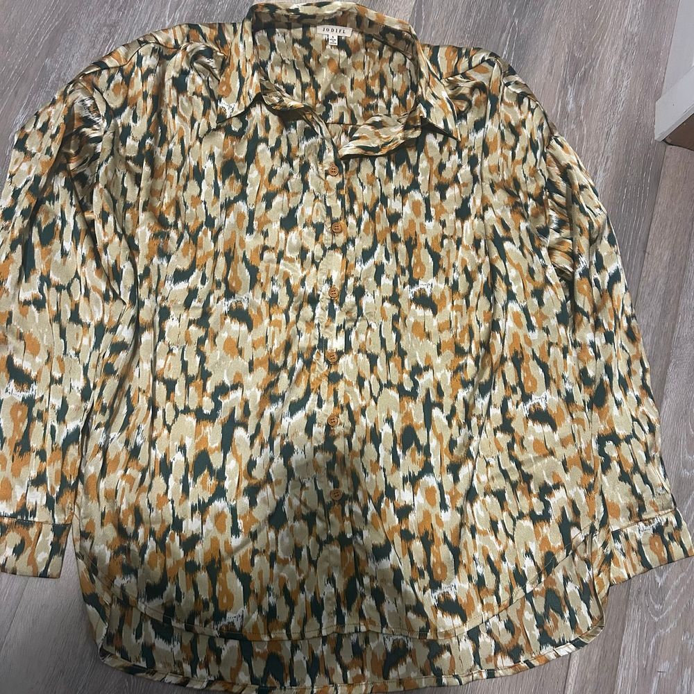 JODIFL Size Small‎ Blouse